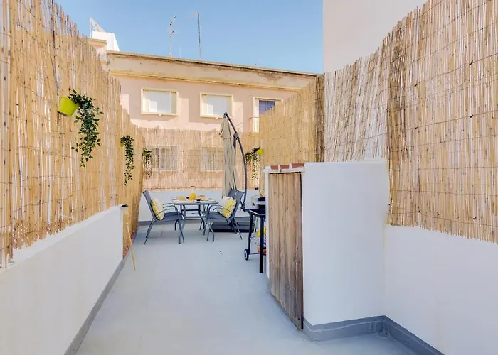 Faro: Casa Trevo com terraço BBQ