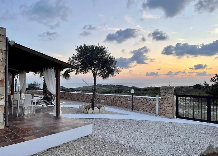 Villa Dammusi cala croce Lampedusa