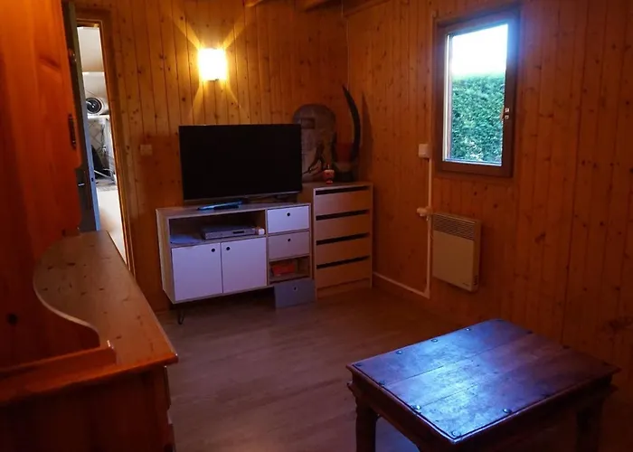 Chalet Avec Piscine Chauffee, Tennis Et Jardin Clos, A 1700M De La Plage De Cabourg - Fr-1-465-22 Privée