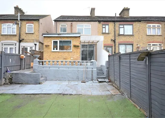 4 Bedroom House In East London