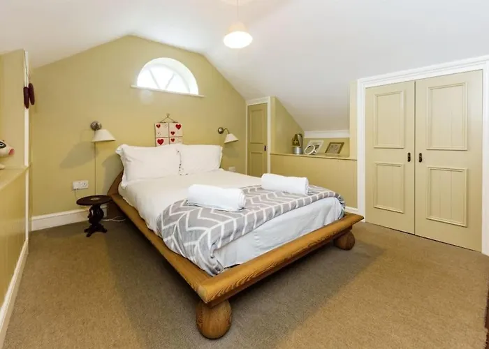 Chapel Cottage Canterbury