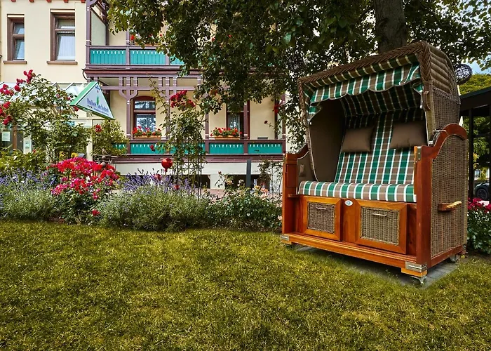 Vitalhotel Am Stadtpark Superior Bad Harzburg met golfbaan