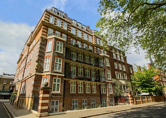 Rochester Hotel By Blue Orchid