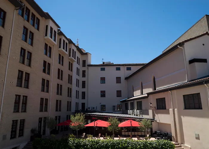 Pamplona Pet Friendly Hotels