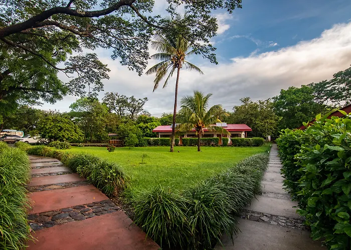 Hacienda Guachipelin Volcano Ranch Hotel & Hot Springs Liberia - 4 star Hotel