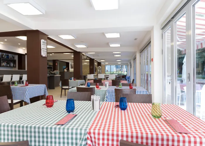 Crvena Luka Resort Biograd Na Moru