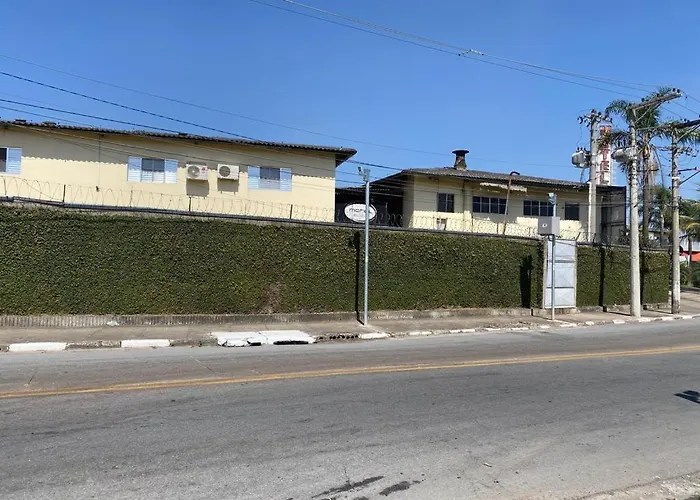 Motel 2000