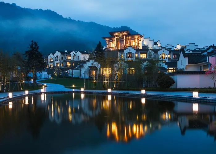 Banyan Tree Huangshan