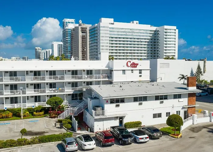 Collins Hotel Miami Beach