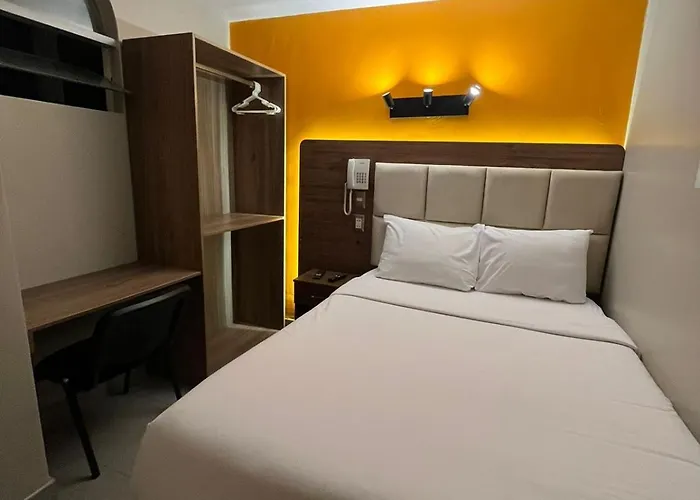 Residencial Alfa Hotel