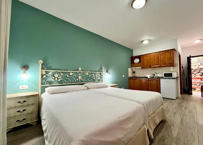 Apartamentos La Frontera