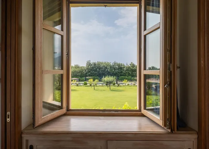 Olimagio Farm Stay With Animals And 25M Pool, Beach At Cycling Distance Pietrasanta