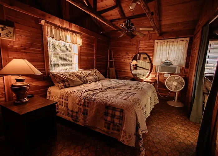 Pet friendly Thunderbird Lodge Burnet