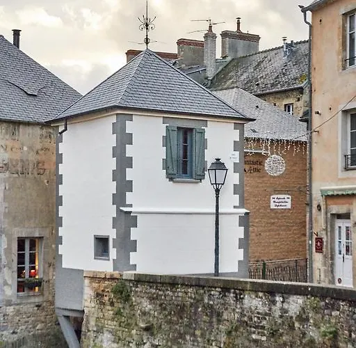 La Plus Petite Maison De France Bayeux