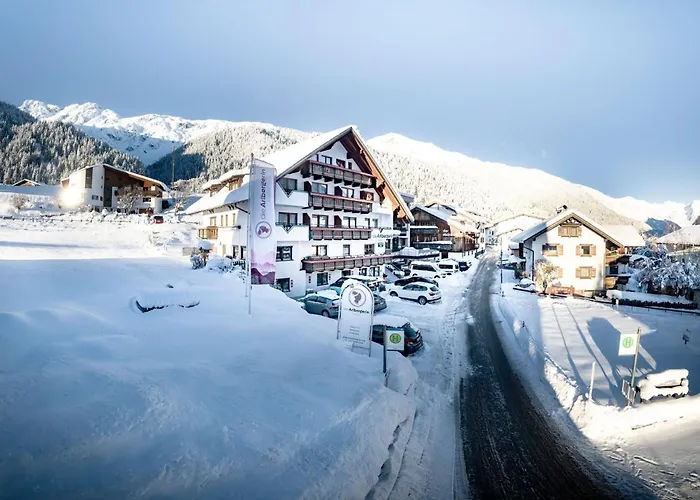 Hotel Die Arlbergerin - Tiroler Gemütlichkeit&Design St. Anton am Arlberg