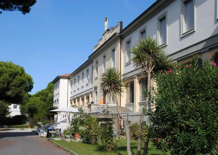 Boutique Casa Per Ferie "Sacro Cuore" Marina di Massa