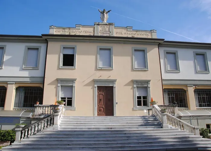 Boutique Casa Per Ferie "Sacro Cuore" Marina di Massa