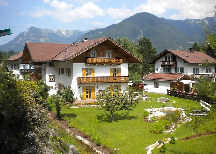 Boutique Ferienwohnung Haus Daheim Mittenwald