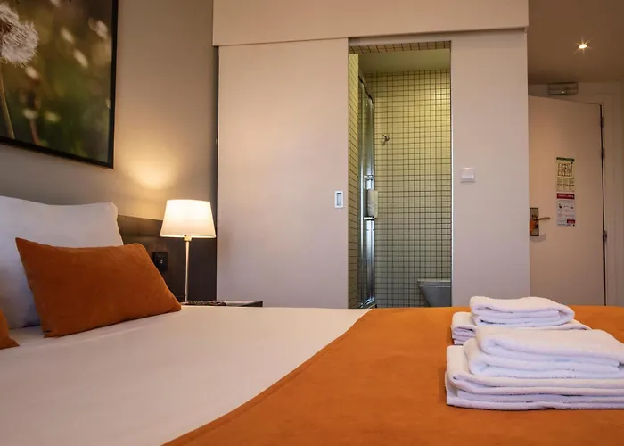Riversuites Coímbra Con una Pista de Golf