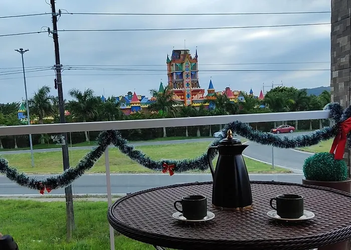 Pousada Queiroz Em Frente Ao Parque Beto Carrero Penha 