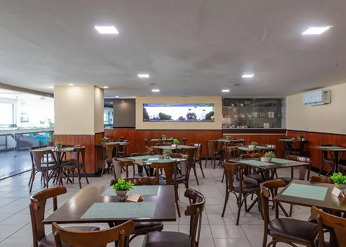 Suíte PÉ NA AREIA com PISCINA, WIFI e ESTACIONAMENTO em PONTA NEGRA Natal