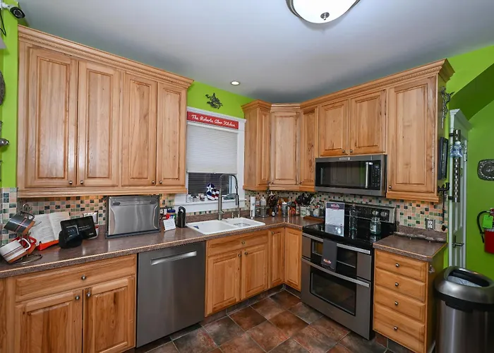 Pet friendly Berrodin Bed & Breakfast Akron