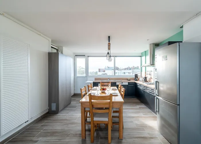 Malo-les-bains Appartements lumineux et traversants face à la mer Dunkirk
