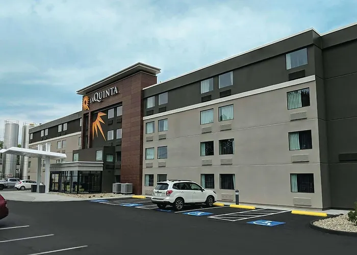 Boutique La Quinta Inn & Suites By Wyndham Portland Dt Maine Med