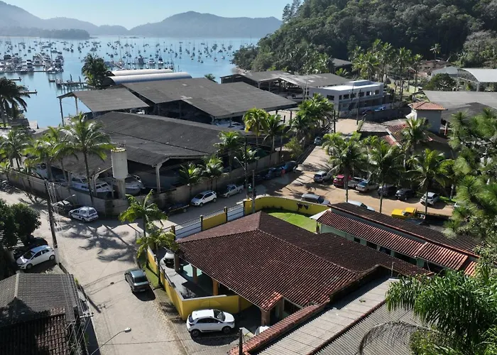 Hotel Bem Te VI Ubatuba - um hotel de 4 estrelas