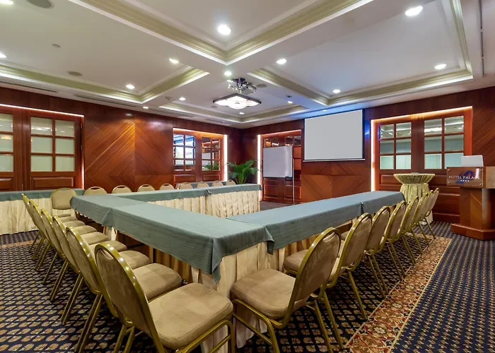 Hotel Palace Guayaquil With Golf Course