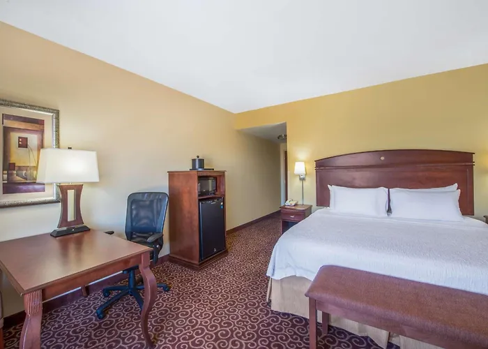 Hampton Inn & Suites Oklahoma City - South