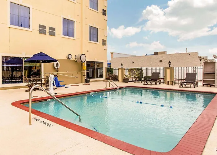 Comfort Inn & Suites Iah Bush Airport - East Houston