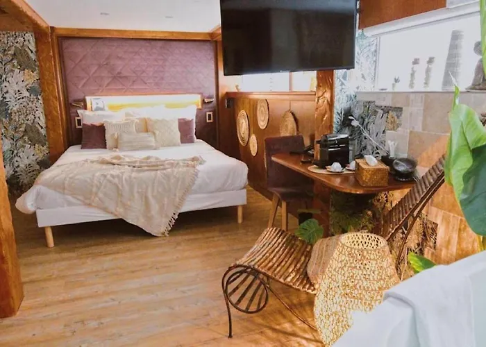 Vip Paris Yacht Hotel & Spa