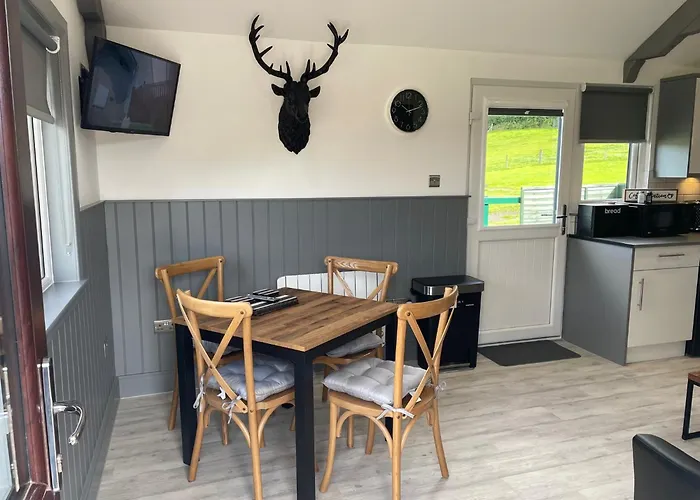 Private Wellsfield Farm Holiday Lodges Stirling