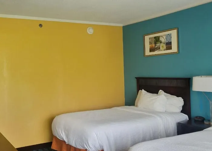 Chester Inn & Suites Sharonville