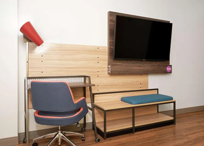 Pet friendly Tru By Hilton Baltimore Harbor East