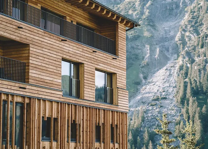 Lech Valley Lodge Warth 