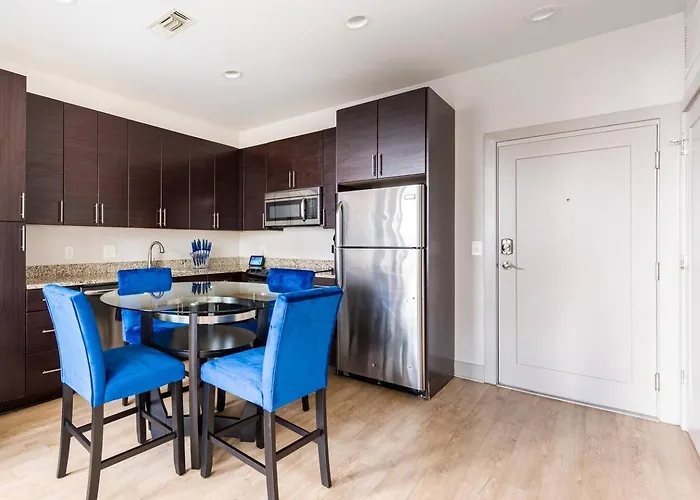 Luxury Inner Harbor Apartment