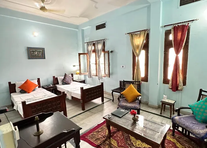 Rawla Mrignayani Palace