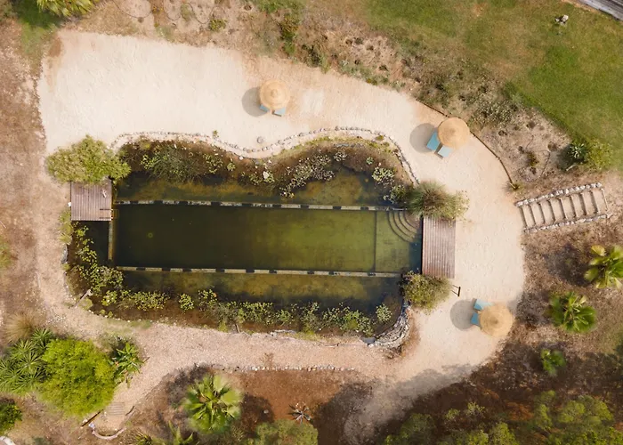 Nômade Melides Eco Lodge com Piscina
