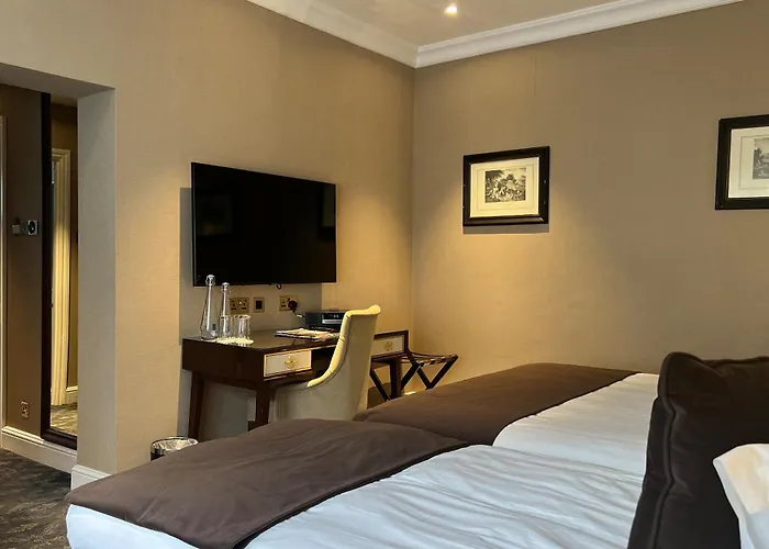 Warren House Hotel Kingston upon Thames 