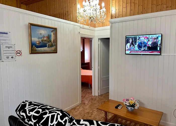 Bungalows & Albergue La Playa Logroño