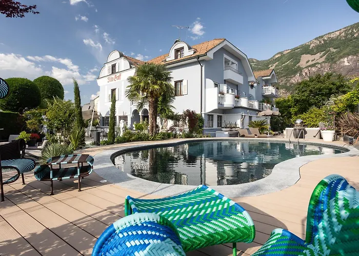 Hotel Villa Groff Ora / Auer