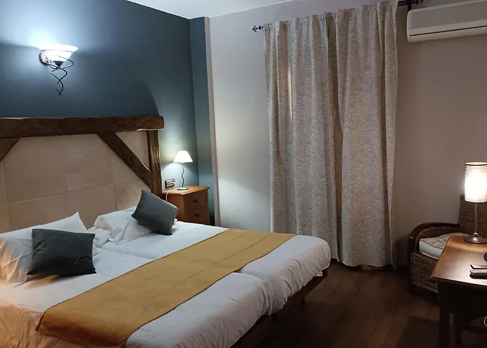 Hotel Rural los Tadeos Zahara De La Sierra