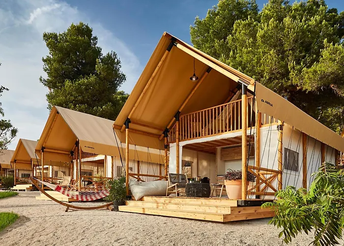 Boutique Hotel Arena One 99 Glamping Pomer