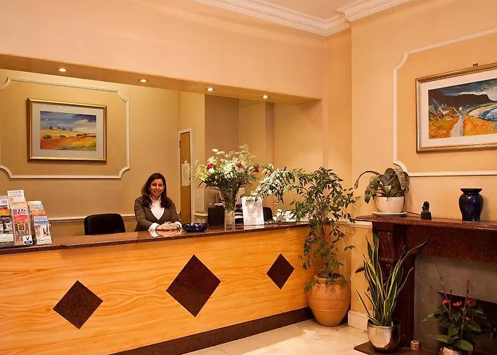 Avon Hotel London