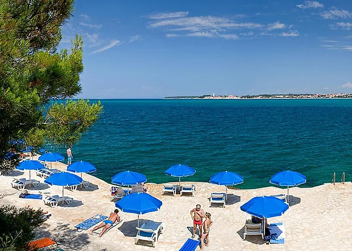 Lanterna Resort