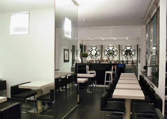 Lhp Hotel Napoleon Milan
