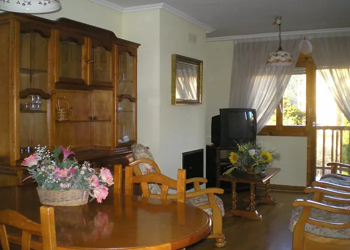 Apartamentos Turisticos Sol y Nieve Jaca