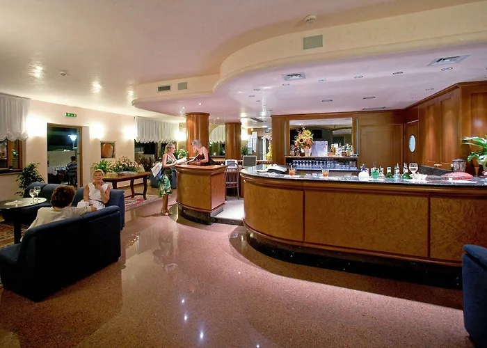 Lignano Sabbiadoro Hotels With Jacuzzi in Room